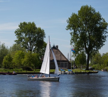 Valkje varen op water