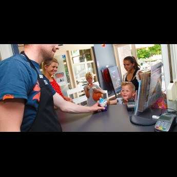 Ijs bij Cafetaria Camping It Wiid.jpg