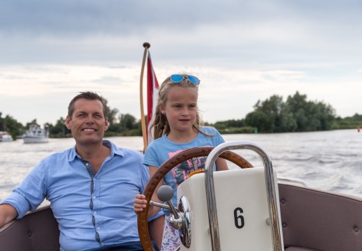 It Wiid - watersport sloep 6 met vader en dochter